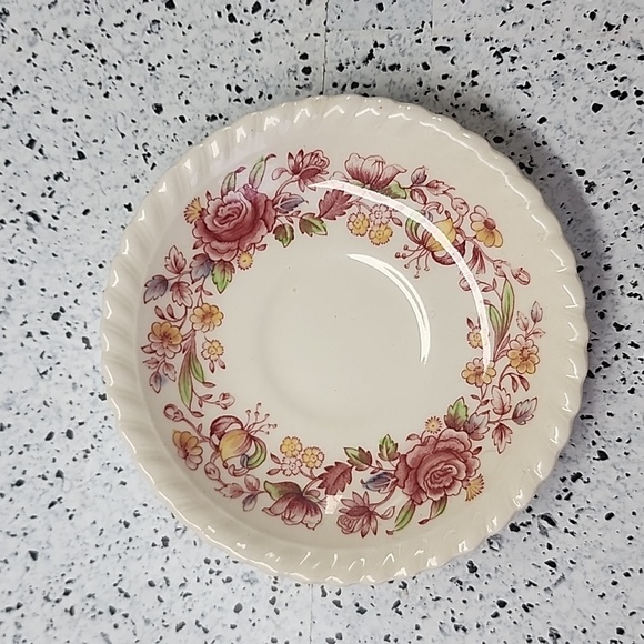 1935-1950 Vintage Johnson Bros Windsor Ware Demitasse Duo (Cup & Saucer) - Picture 3 of 6